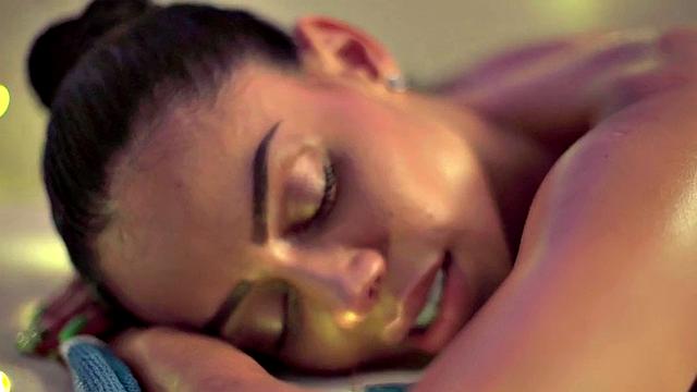 Analfuck beauty banged by her beau