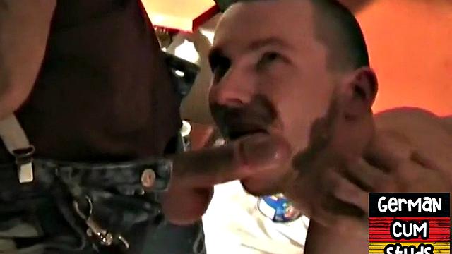 German gaydaddy barebacks gay asshole in 3some