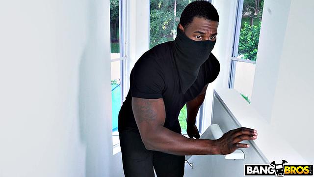 Breaking And Entering That Pussy