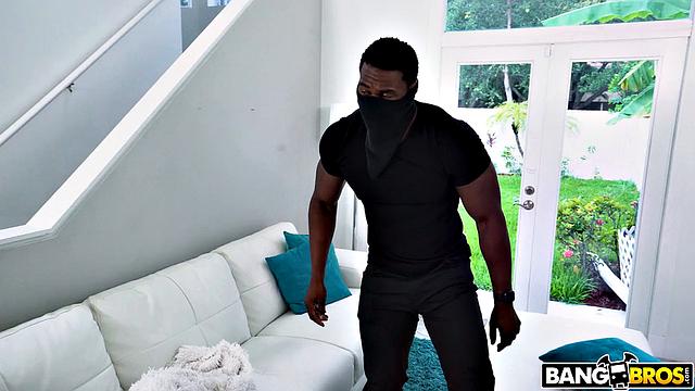 Breaking And Entering That Pussy