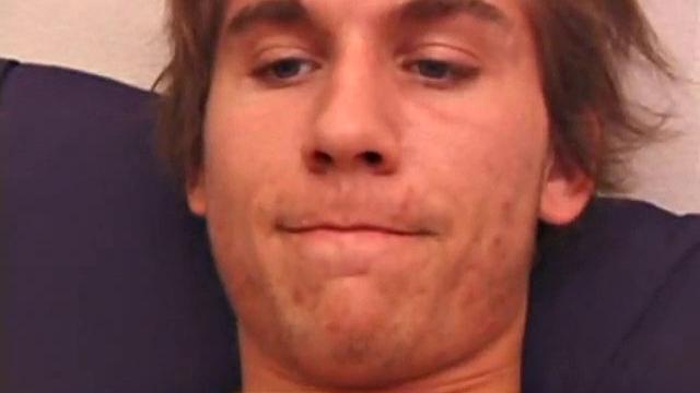 Brock Labelli Takes A Handjob