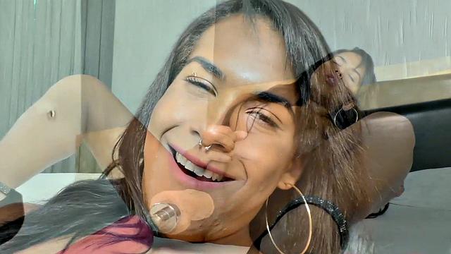 TS Rayra Spanick Enjoys Machine Orgasm