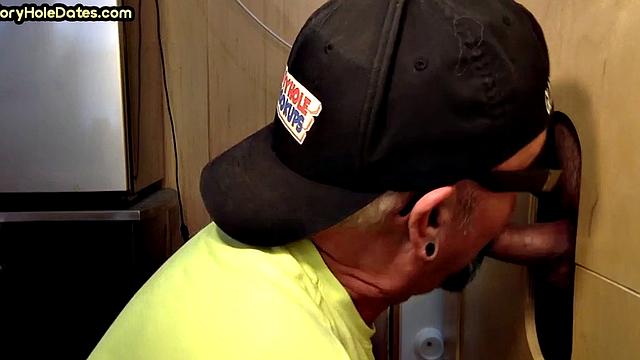 Amateur gloryhole deepthroats