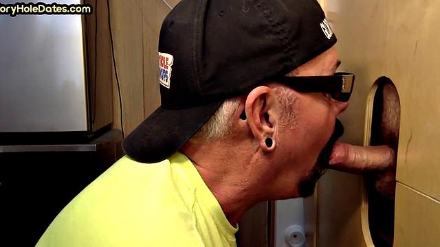 Amateur gloryhole deepthroats