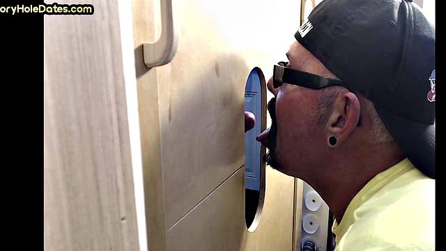 Amateur gloryhole deepthroats