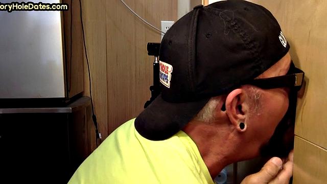 Amateur gloryhole deepthroats