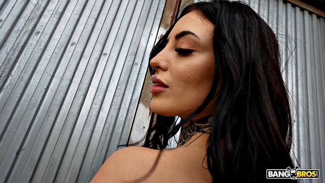 Perfect Booty in Public