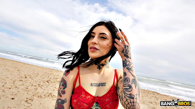 Perfect Booty in Public