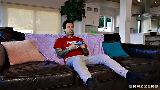 Horny Cosplay Cutie Fists Gorgeous Ginger