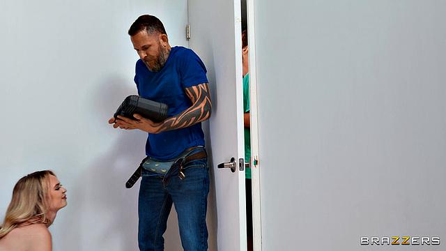 Cheating Wife Breaks for Dick