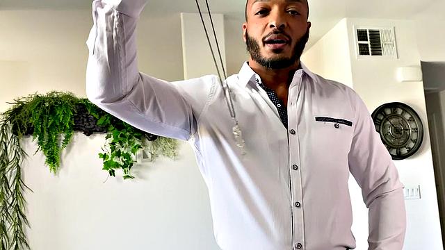 Hunk barebacking in interracial duo during pov sex