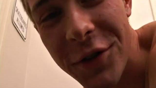 Slater Thorn принимает мощный мужской напор и кончает от кайфа