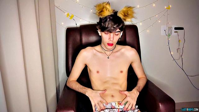 Hairy Twink Makes a Mess - Henry Evans