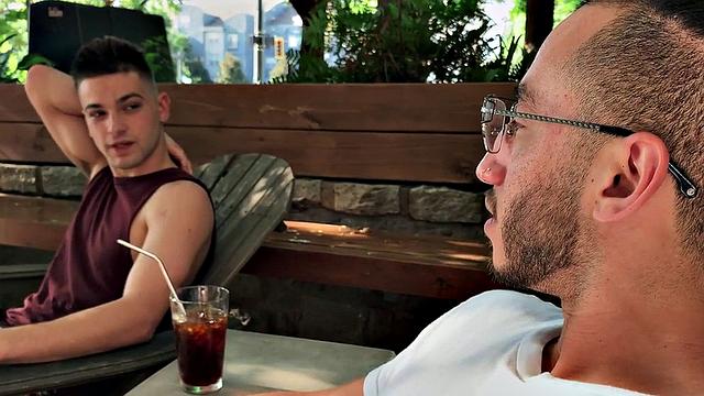 Gay stud duo enjoy bareback anal in hotel room