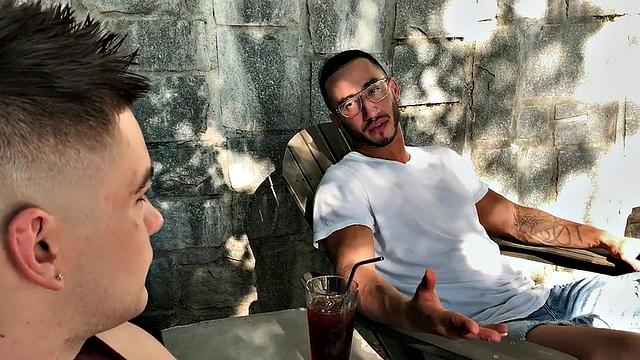 Gay stud duo enjoy bareback anal in hotel room