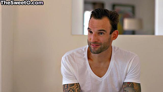 Cutie amateur babe bouncing on BF