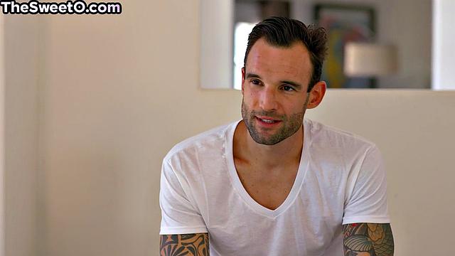 Cutie amateur babe bouncing on BF