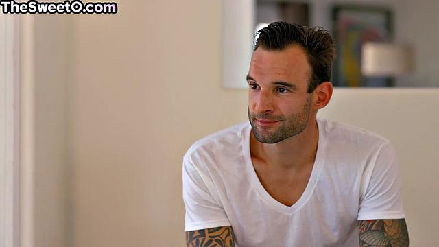 Cutie amateur babe bouncing on BF