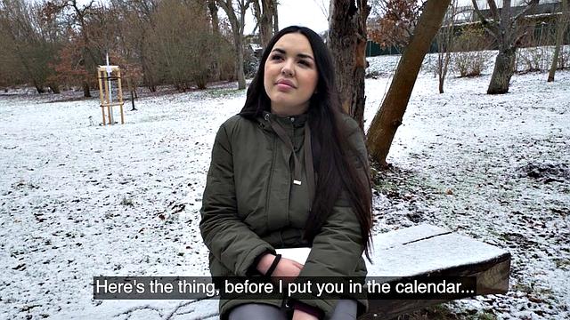 подобрал сиськастую - дал по собачьи, камера всё сняла