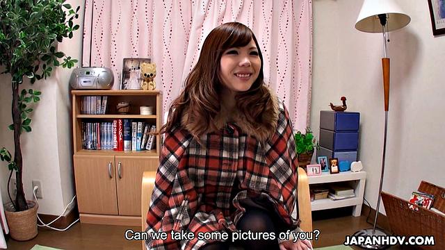 Kanon Hisaki is fucked for presents from mall