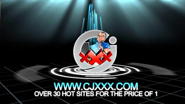 Джейк расслабился и получает страстный минет от взрослой любовницы