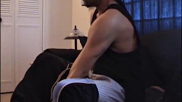 Straight Enrique Gives Head