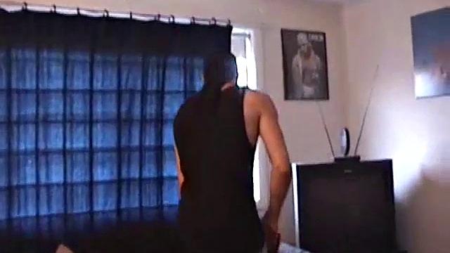 Энрике снова доказывает, что рот у него не для молчания-вот это вакуум!