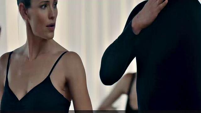 Jennifer Garner's Side Boob