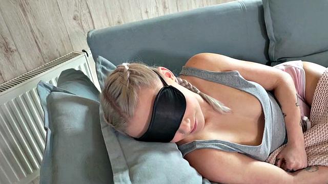 Amateur gloryhole with busty babe