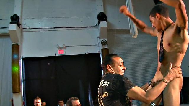 Real Stripper Sucked by Amateurs