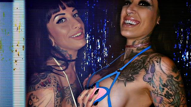 Big Butt Blonde Kali Roses Deepthroats Dick