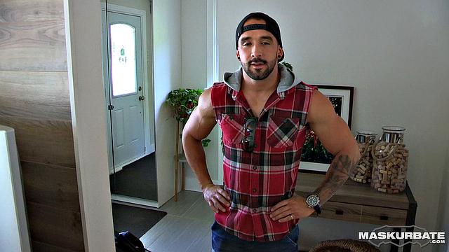 Sexy Open Minded Jock Jerks For Pascal - Zack Lemec - Maskurbate