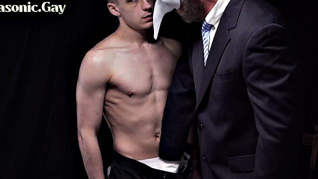 Masonic powerful DILF in suit fucks stud in anal