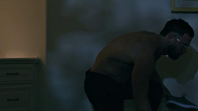 кейси калверт весь день в позе для оплодотворения с сетом гэмблом