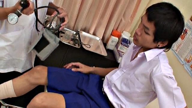 Examined Asian twink breeding with doctor until shots