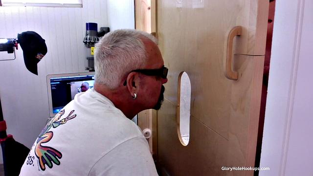 Married Man in Gloryhole Fuck