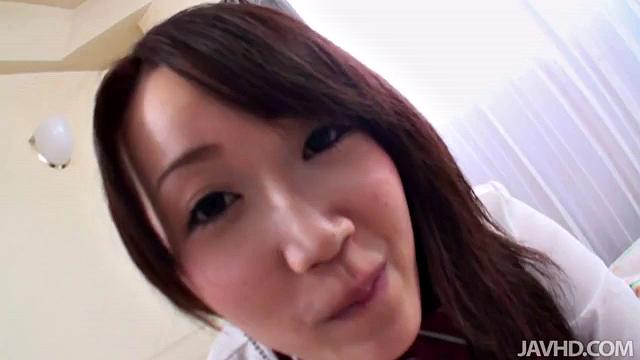 揺れる爆乳女子校生に中出し