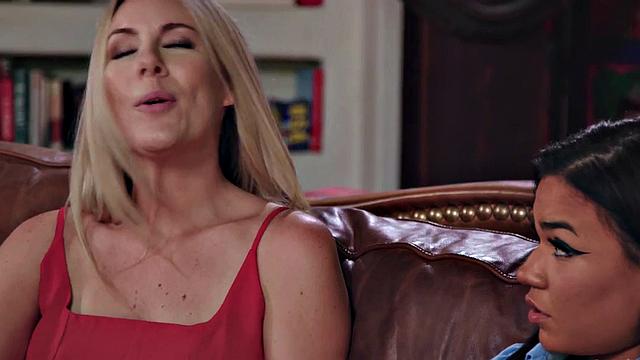 Face sitting dyke seduced by naughty lez while fingering