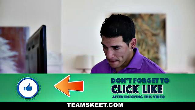 How Many Licks Does It Take To Get To The Center Of Sweet Petite