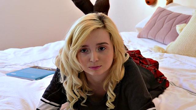 Blonde Schoolgirl Lexi Lore Sucks the Cum Out of Her Braces