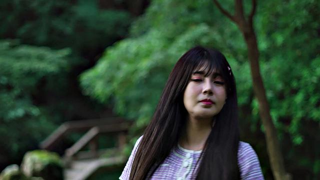 Welcome to our model Ranako In the wood