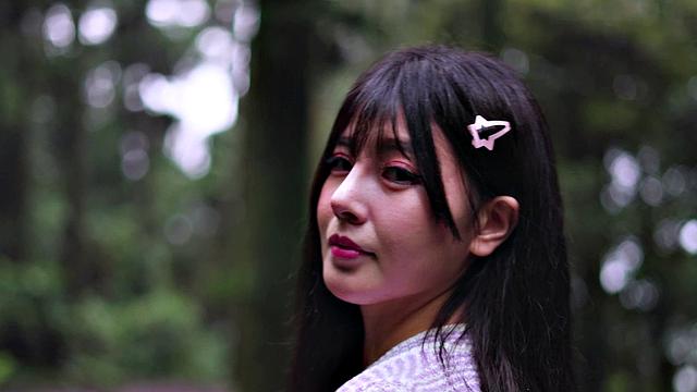 Ранака потерялась в лесу и теперь ей явно не до прогулок