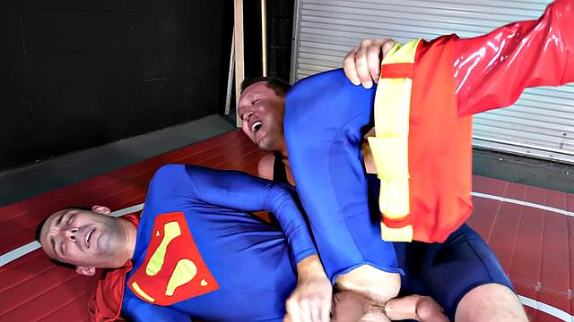 Cosplay gay bottom bareback fucked by wrestler for facial