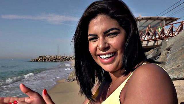 Curvy Latina gets pulled for outdoor in POV action