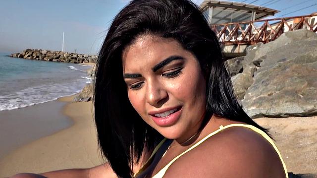 Curvy Latina gets pulled for outdoor in POV action