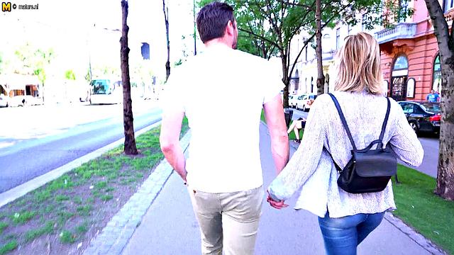 Мачеха и падчерица взяли мужика в оборот - без шансов спасись!