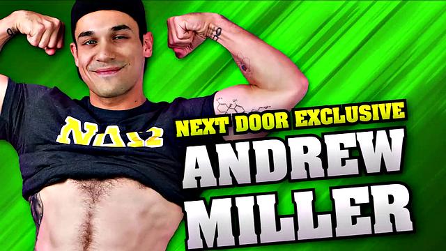 накачанные студенты с татуировками дрочат и сосут друг другу толстые члены