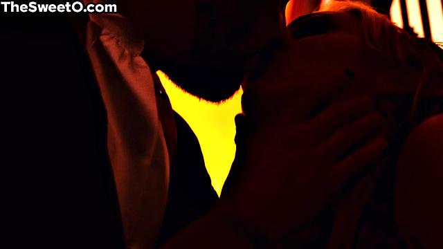 Steamy slowburn eating session