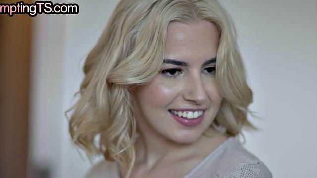 Sensual lesbian trans pussyramming