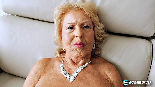 Meet 76-year-old wife Desiree Eden, our oldest GILF